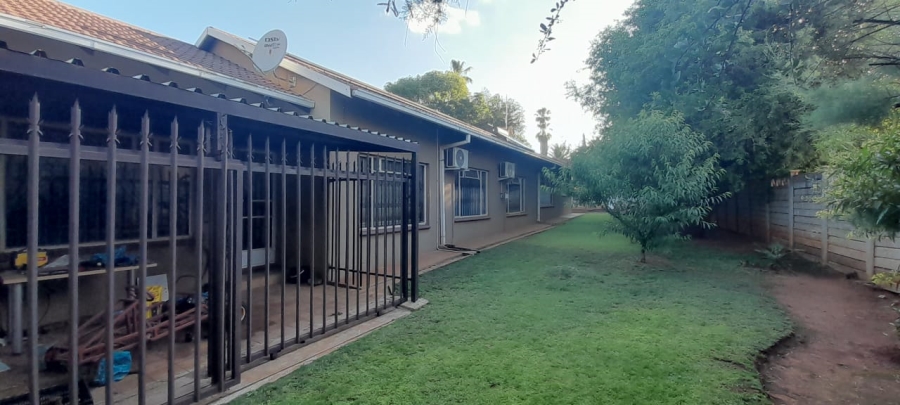 4 Bedroom Property for Sale in Wilkoppies North West